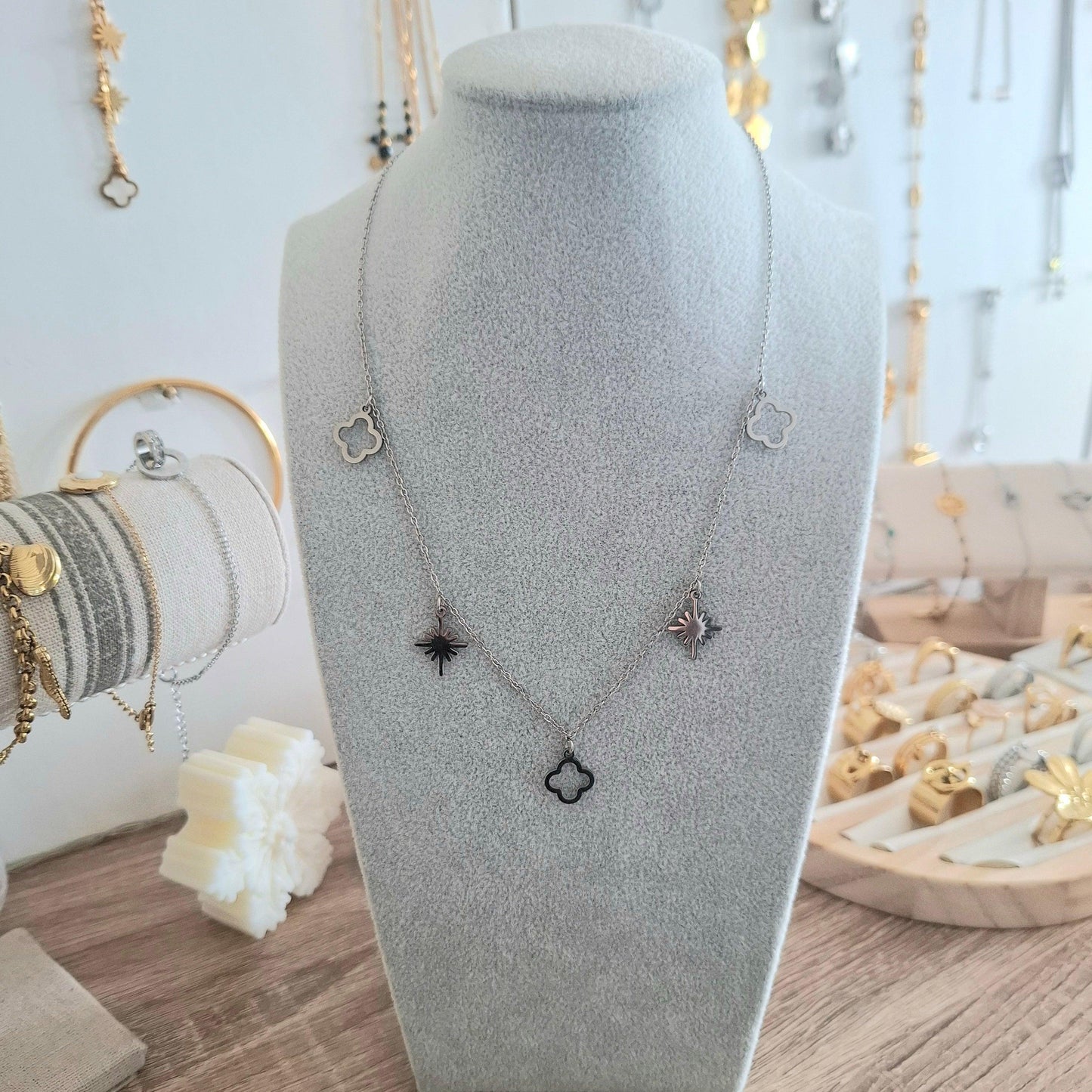 Collier Charms trèfles étoiles Kate - Larivieradoree