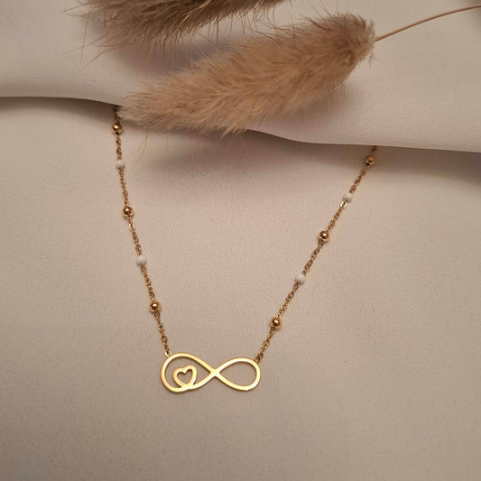 Lyana, collier infini et cœur